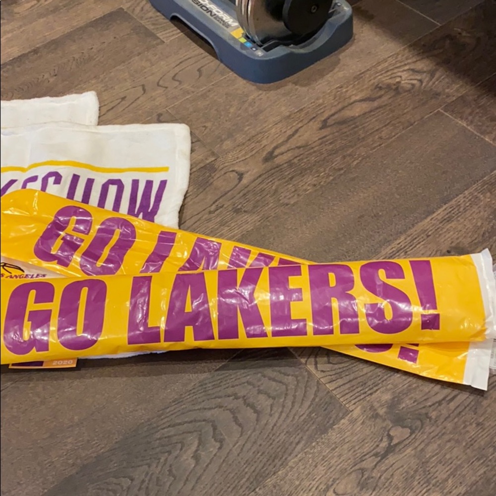 NBA. Lakers fan bundle - Picture 4 of 5